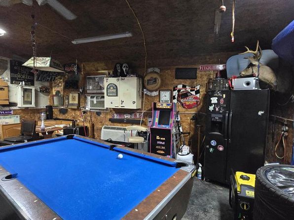1894 Meadows Rd, Morganfield, KY 42437