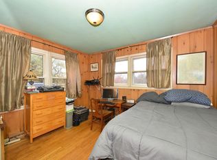 528 Green Bay Rd, Cedarburg, WI 53012