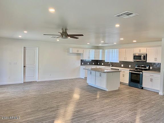 4th image of 3441 N 50th Ave