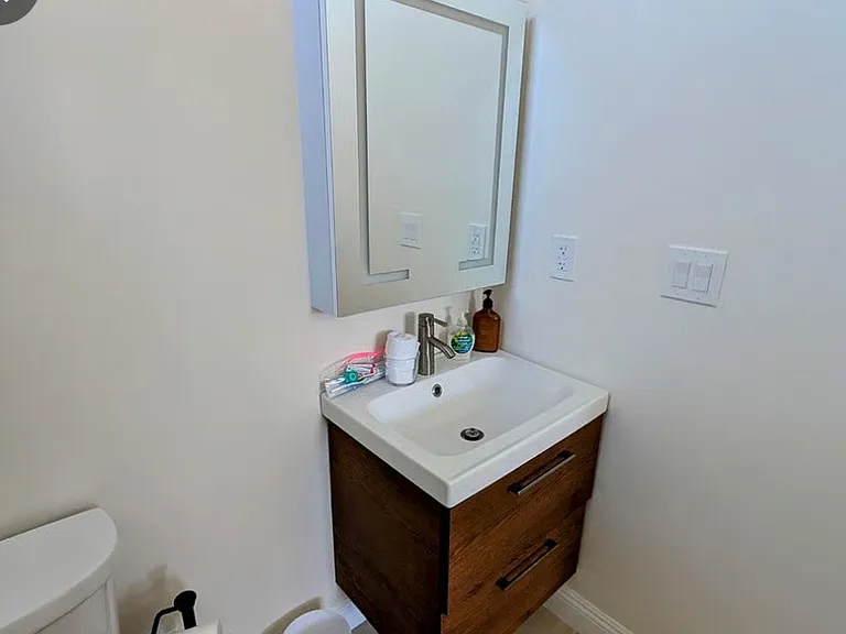 2084 W Hampton Dr — Photo 3