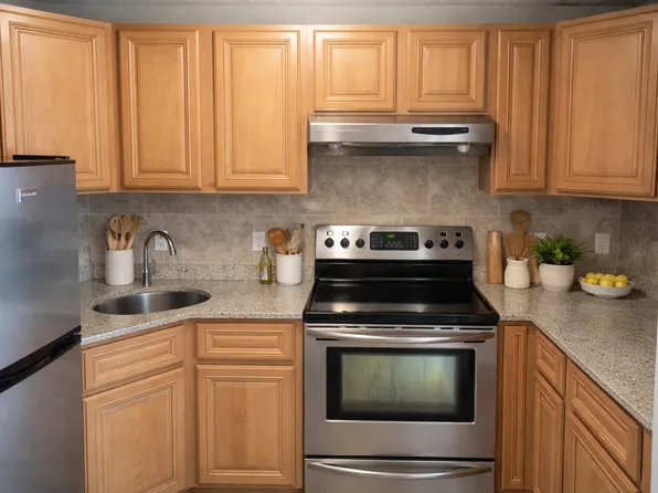 Rosenfelt Building, LLC., 7 Central St #205, Peabody, MA 01960