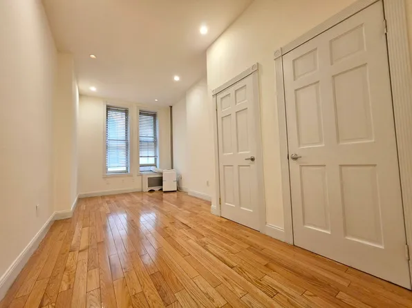146 West 10th Street image 1 of 7