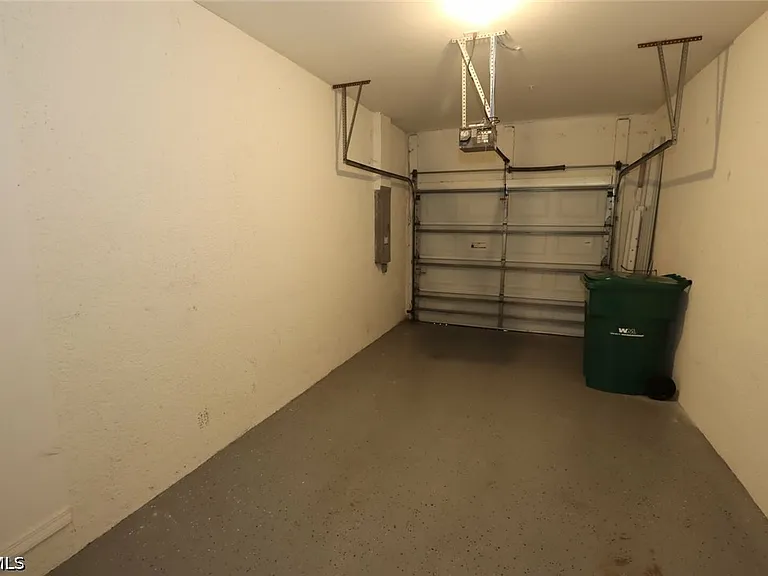 1172 Oxford Ln #27 — Photo 24