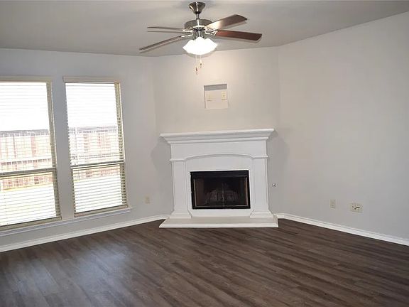 4th image of 9505 Cypress Lake Dr