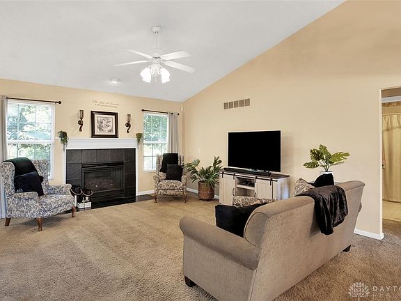 3rd image of 6905 Geyser Ct