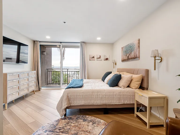 2414 Front St #16 — Photo 10