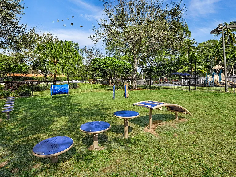 Boynton Place Apartments — Photo 26