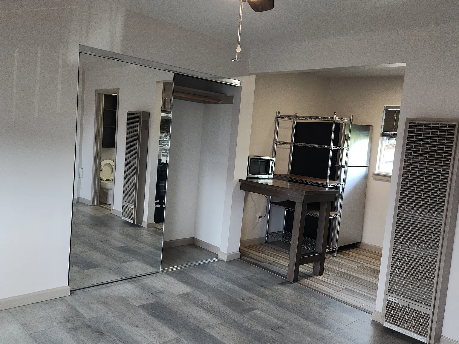 Studio, 400 sqft, $1,675 — Photo 2