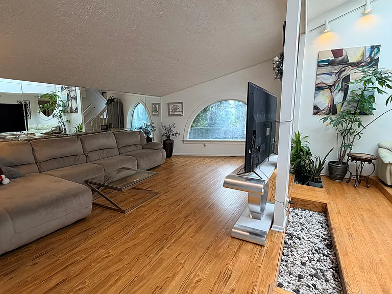8226 Glencree Pl — Photo 33