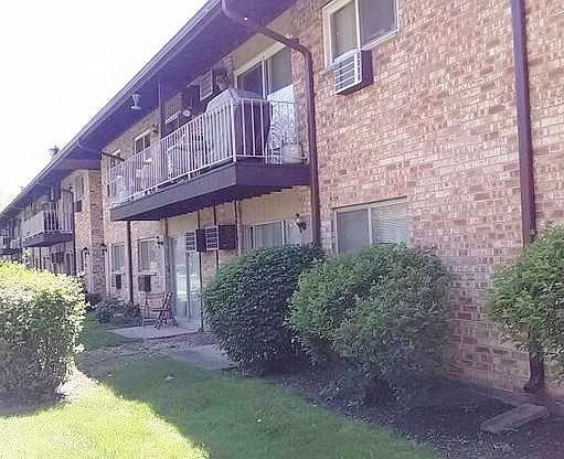 2nd image of 838 E Old Willow Rd #11107