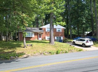 2905 Graham Rd, Falls Church, VA 22042