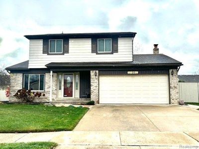 26059 Rose Marie Dr, Brownstown, MI, 48134