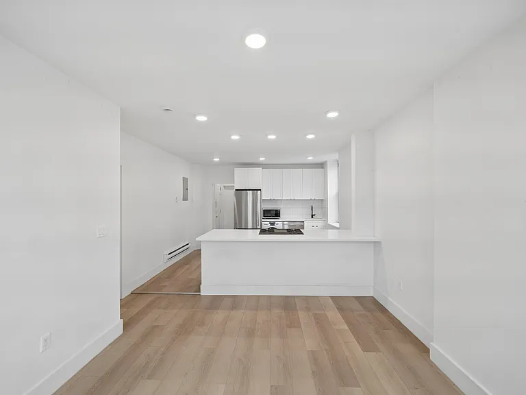 1327 Willow Ave #3 — Photo 6