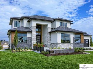 10208 S 183rd Avenue Cir, Omaha, NE 68136