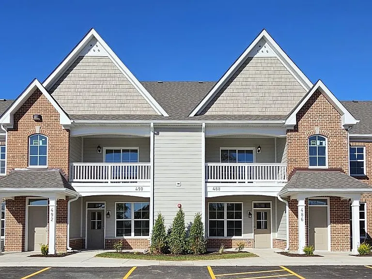 474 Timber Pointe Dr — Photo 1