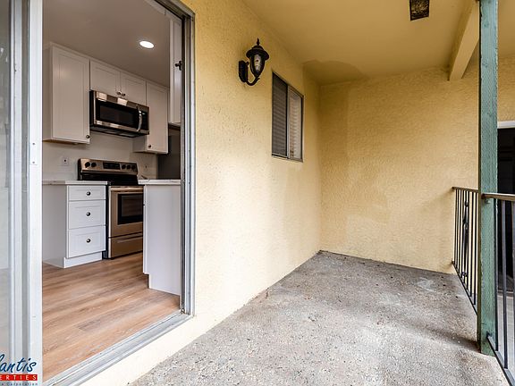 4th image of 251 Washington St #2