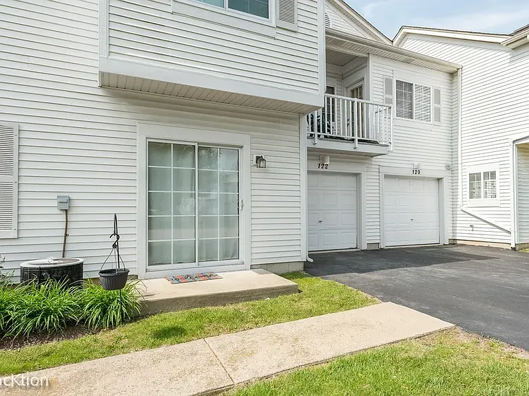 122 Creston Cir — Photo 2