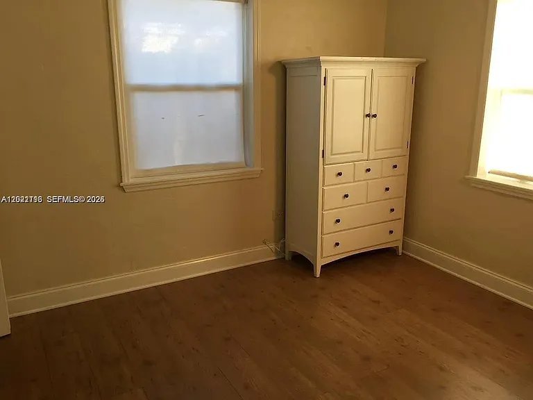 2148 NE 182nd St — Photo 10