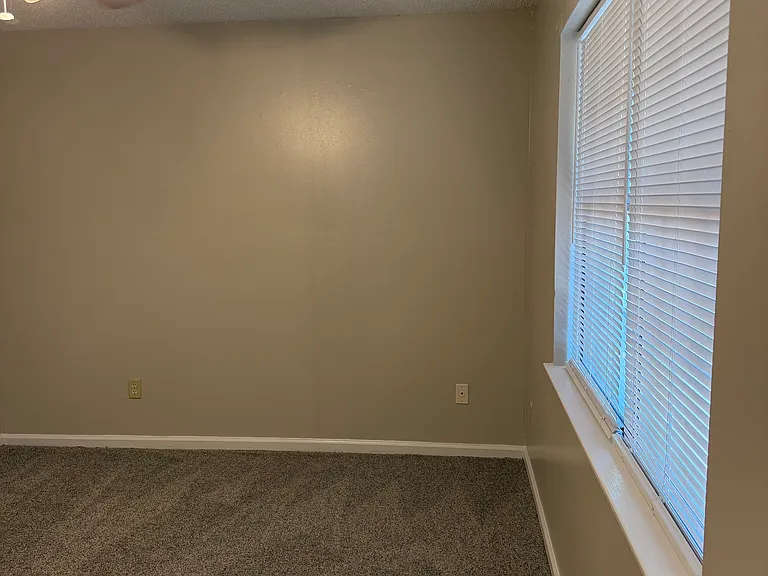 663 Windhaven Dr — Photo 38