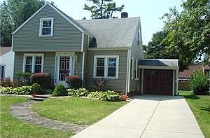 1st image of 9 Parkdale Dr