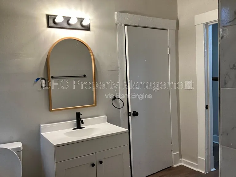 2207 Bell St #A — Photo 5