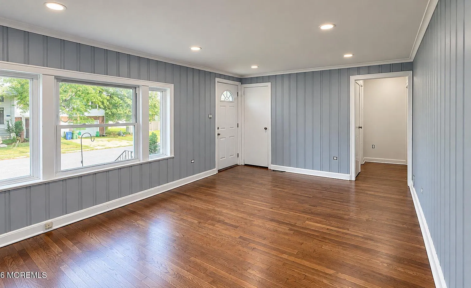 2 bed, 850 sqft, $3,000 — Photo 2