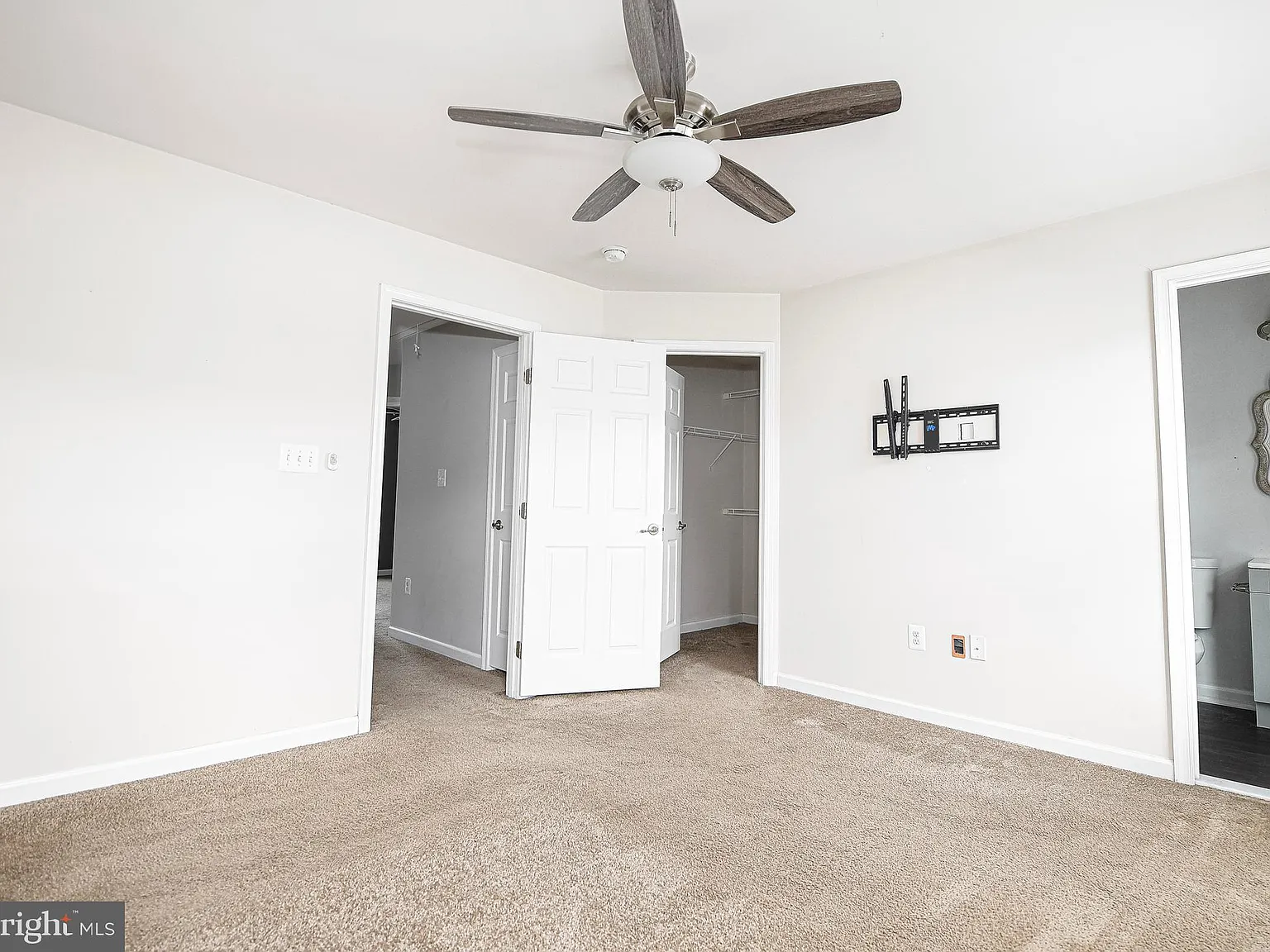 3 bed, 2.5 bath, 1536 sqft, $2,800 — Photo 3
