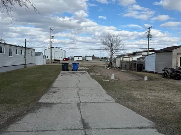 24 Eisenhower STREET, Redvers, SK S0C 2H0
