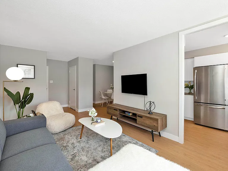 1750 Bloor St — Photo 6