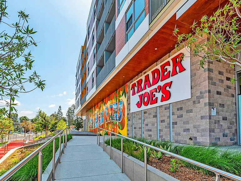 Citrus Commons — Photo 31