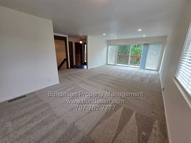 628 Canyon Rd — Photo 8