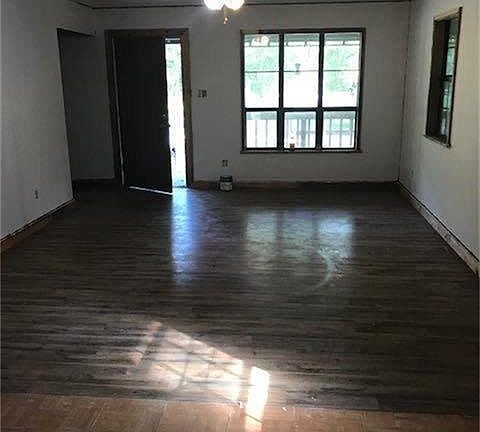 5th image of 451 N Moody Ln