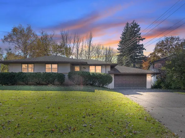 2900 31st Ave NE, Saint Anthony, MN 55418