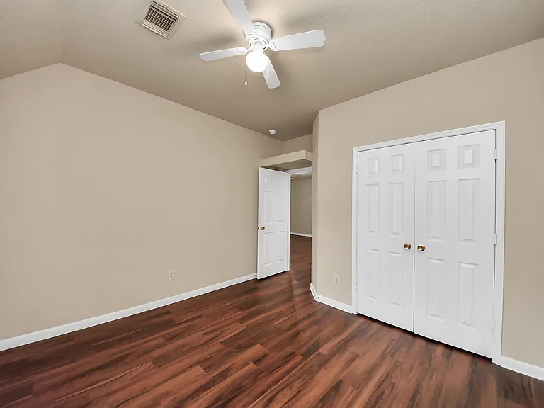 530 Majestic Ridge Dr — Photo 13