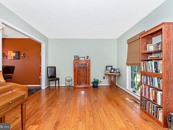 4th image of 4110 Old Bridge Ln