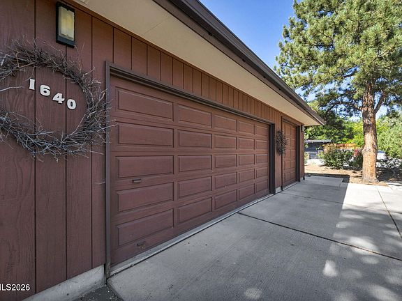 4th image of 1640 Manzanita Ln