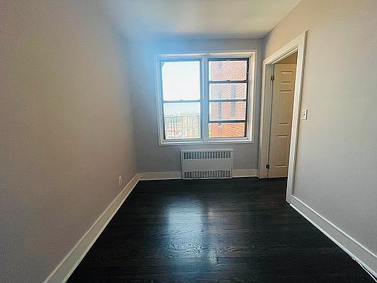 5th image of 3900 Kings Hwy APT 5M