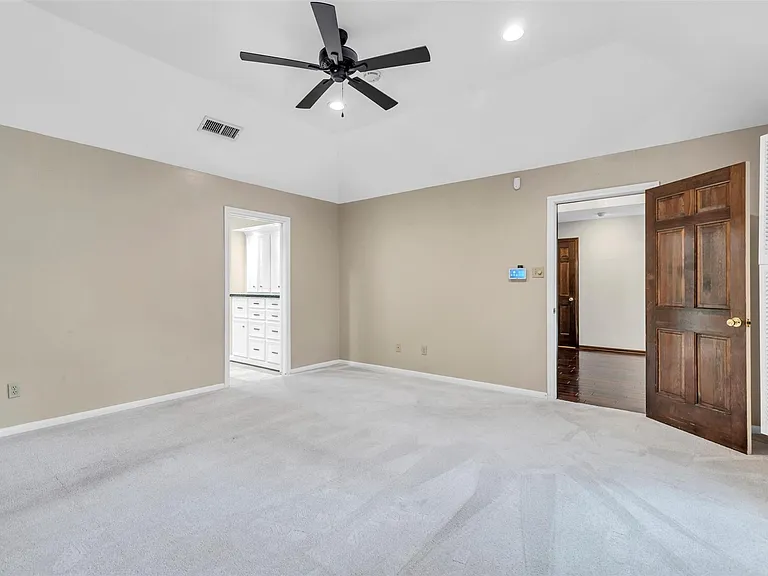 1127 Barkston Dr — Photo 26