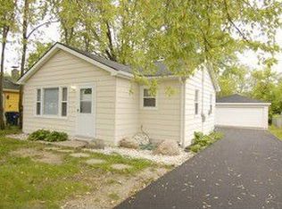 824 New York St, Waukegan, IL 60085