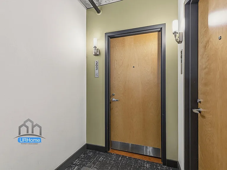 1926 W Burnside St #202 — Photo 27