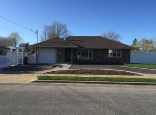 567 Derby Dr S, Oceanside, NY 11572