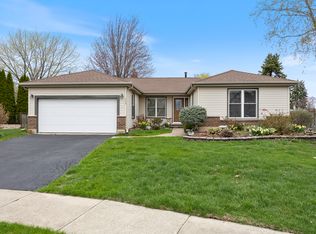 440 Shelburne Dr, Carol Stream, IL