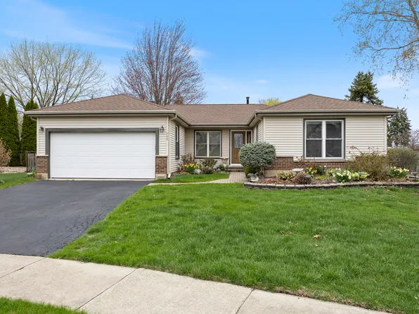 440 Shelburne Dr, Carol Stream, IL 60188