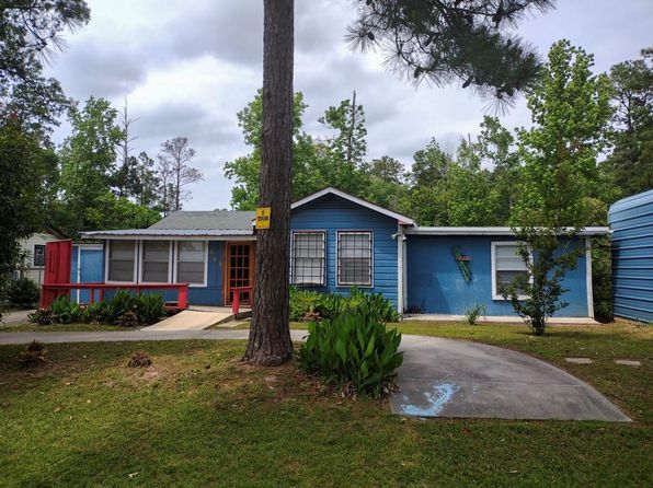 311 White Bass Ln, Livingston, TX 77351