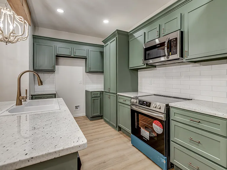 1723 W Park Pl — Photo 23