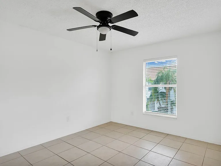 3651 N Goldenrod Rd #B203 — Photo 10