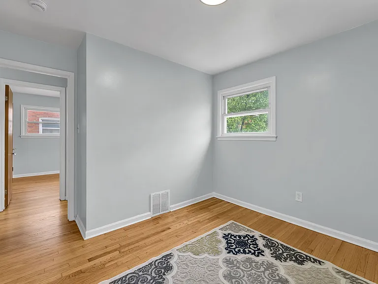3837 Katherine St — Photo 17