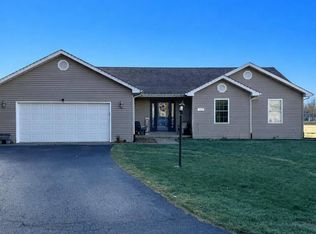 11530 Salyer Dr, Wheatfield, IN 46392