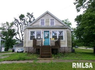 335 W Walnut St, Washburn, IL 61570