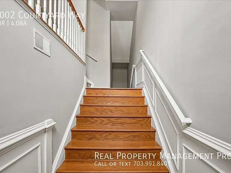 7002 Courtyard Way — Photo 9